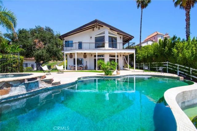 130 Dapplegray Road, Bell Canyon, CA 91307