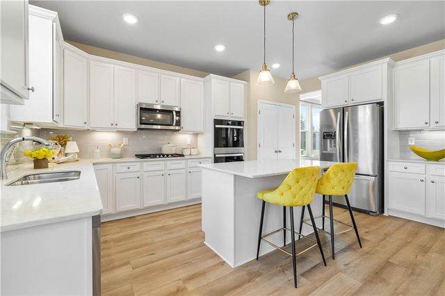 114 Crabbswood Drive, Mcdonough, GA 30253