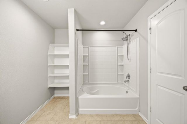 23610 Water Hickory Drive, Tomball, TX 77375