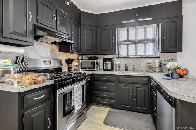 125 aka 127 Woodland Avenue, Yonkers, NY 10703