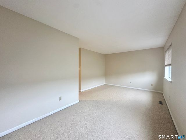 72 Staffordshire Commons Drive 72, Wallingford, CT 06492