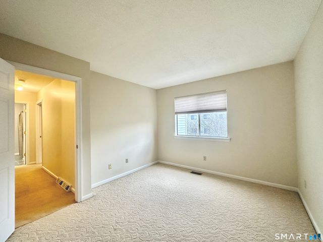 72 Staffordshire Commons Drive 72, Wallingford, CT 06492