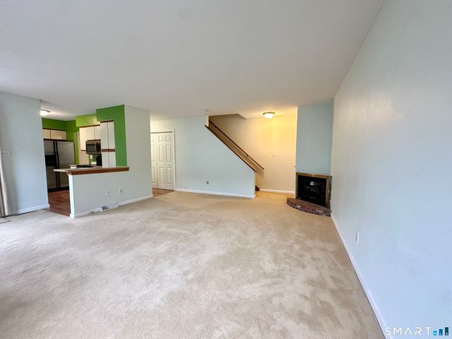 72 Staffordshire Commons Drive 72, Wallingford, CT 06492