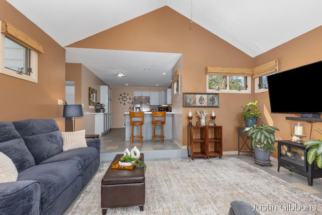 243 W 25th Street, Holland, MI 49423