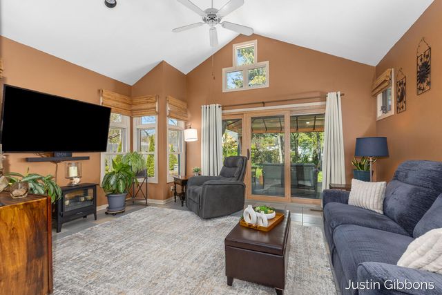 243 W 25th Street, Holland, MI 49423