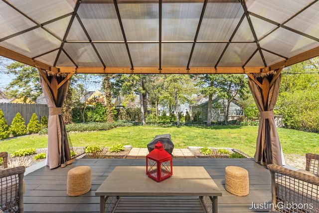 243 W 25th Street, Holland, MI 49423