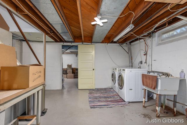 243 W 25th Street, Holland, MI 49423