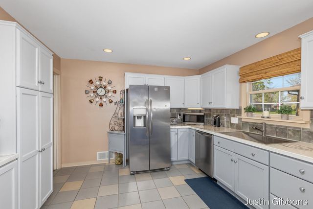 243 W 25th Street, Holland, MI 49423