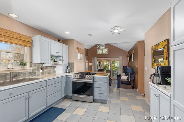 243 W 25th Street, Holland, MI 49423