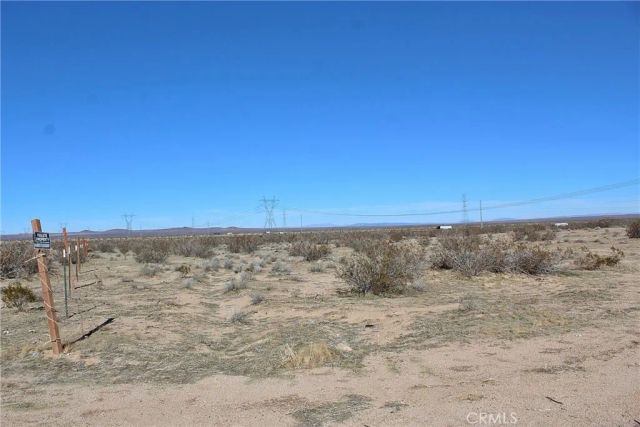 8190 Darter, Adelanto, CA 92301