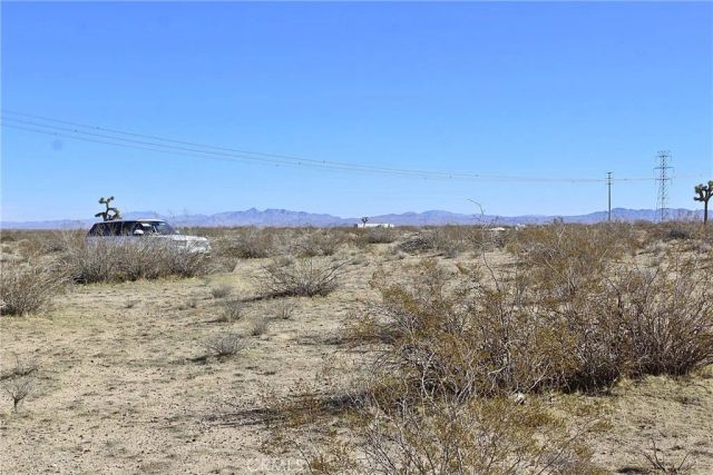 8190 Darter, Adelanto, CA 92301