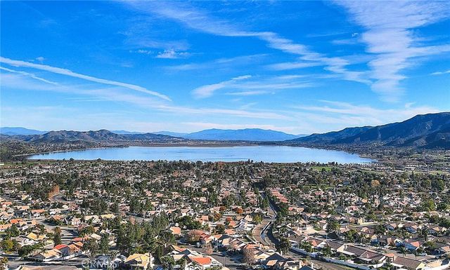 29345 Breakwater, Lake Elsinore, CA 92530