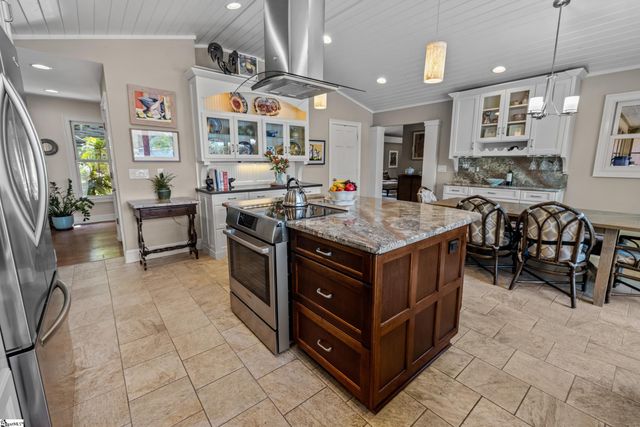 5 Lighthouse Court, Salem, SC 29676