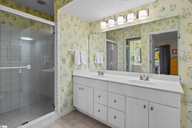 5 Lighthouse Court, Salem, SC 29676