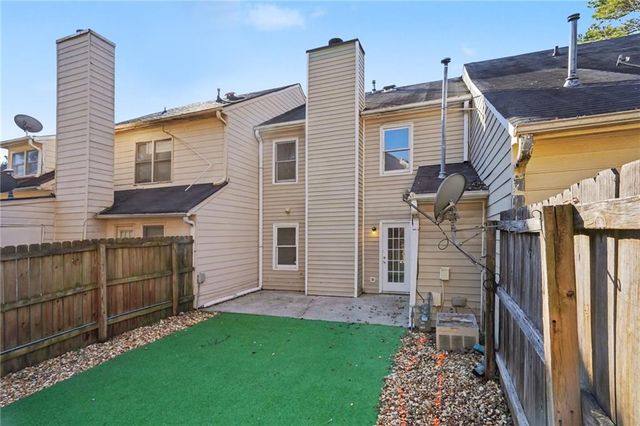 1230 Poplar Pointe SE, Smyrna, GA 30082