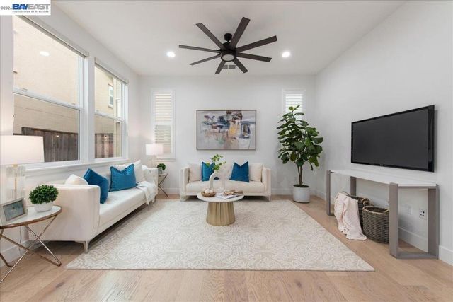 4026 Chalk Hill Way, Dublin, CA 94568