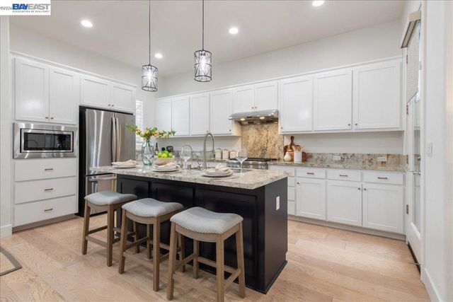 4026 Chalk Hill Way, Dublin, CA 94568