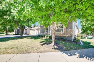 11252 S Summit Street, Olathe, KS 66215
