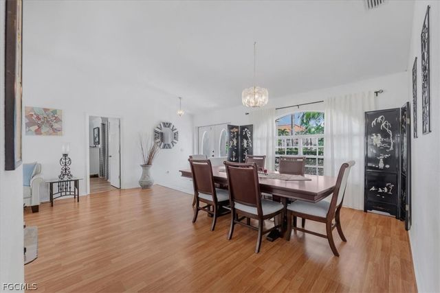 2516 SW 52nd TER, Cape Coral, FL 33914