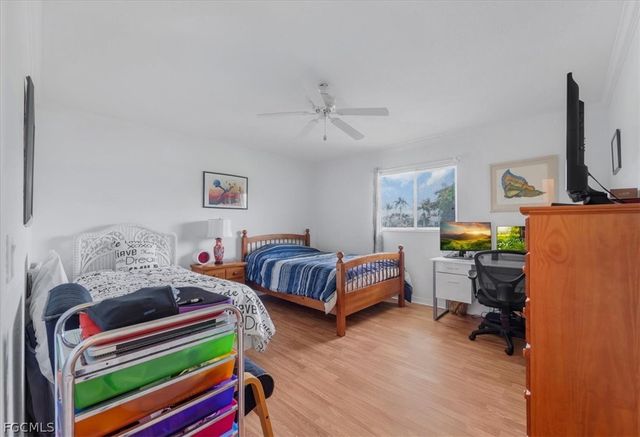 2516 SW 52nd TER, Cape Coral, FL 33914