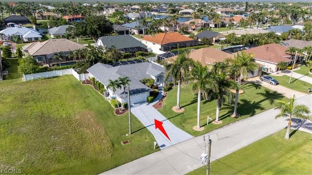 2516 SW 52nd TER, Cape Coral, FL 33914