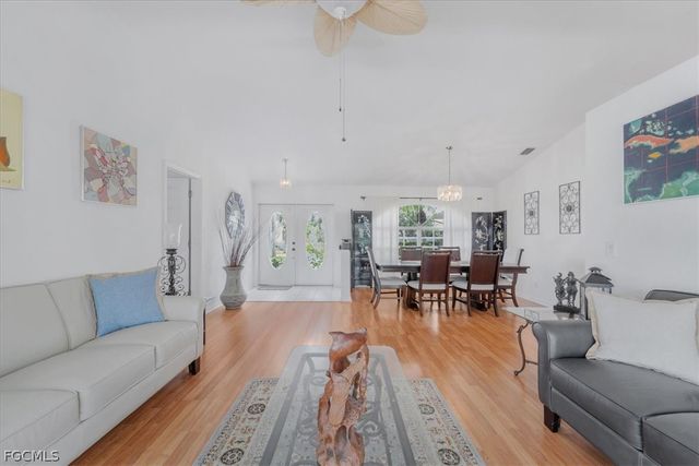 2516 SW 52nd TER, Cape Coral, FL 33914