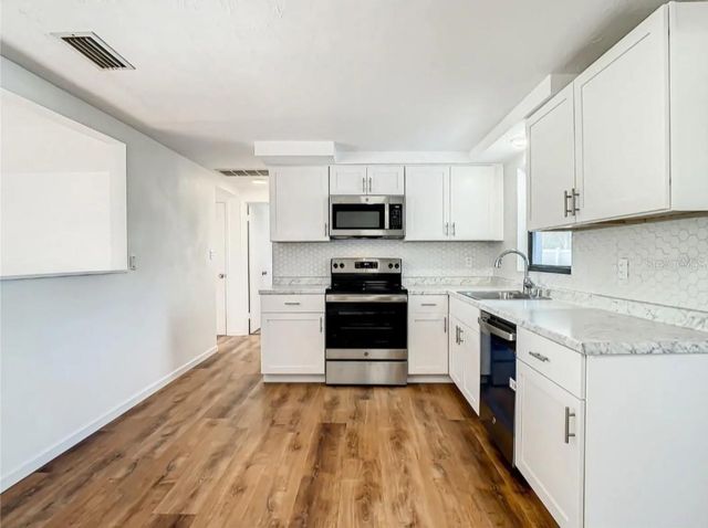 4731 PHOENIX AVENUE, Holiday, FL 34690