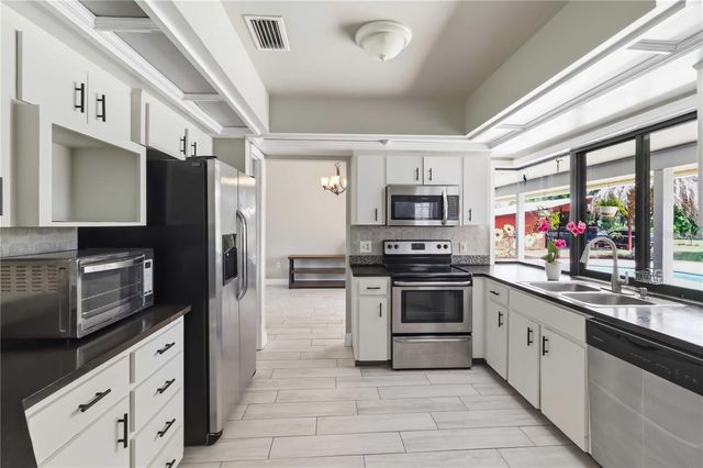 5160 DRANE FIELD ROAD, Lakeland, FL 33811