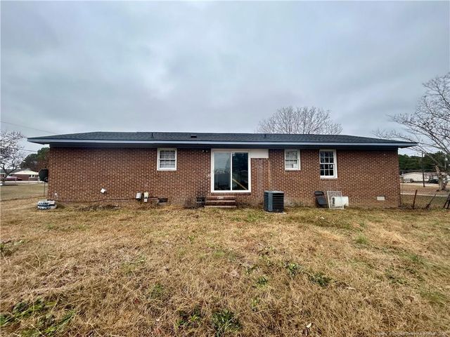 507 Oakdale Gin Road, Raeford, NC 28376