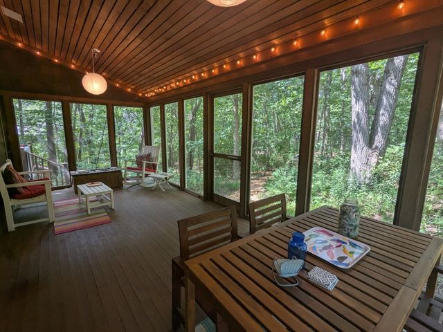 120 E Beachview Avenue, Beverly Shores, IN 46301