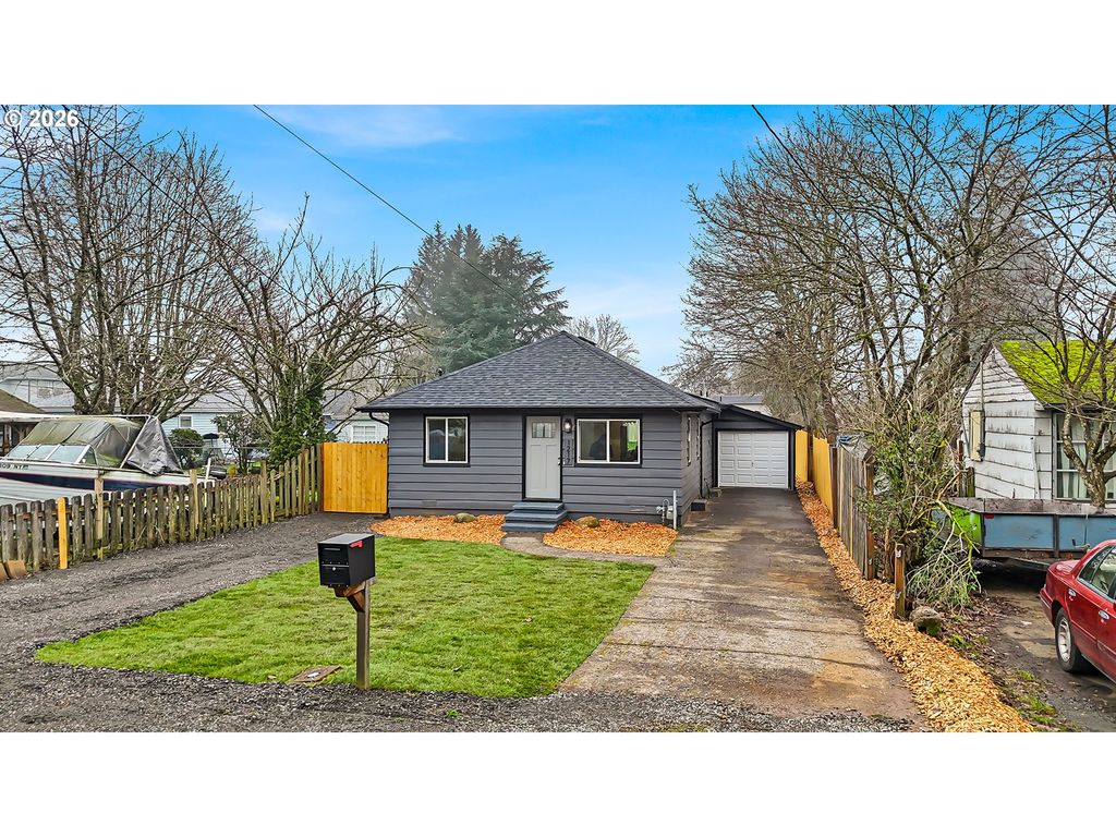 1217 Se 151ST Ave, Portland, OR 97233