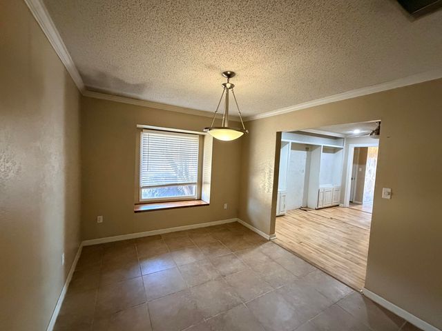 1315 E Hester Street, Brownfield, TX 79316