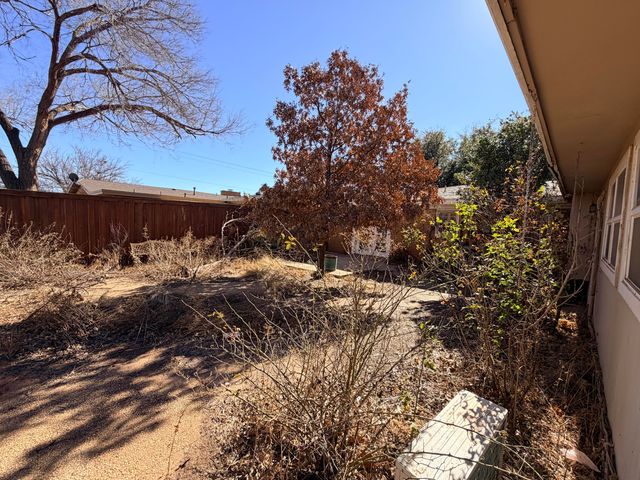 1315 E Hester Street, Brownfield, TX 79316