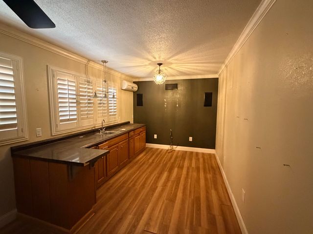 1315 E Hester Street, Brownfield, TX 79316