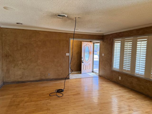 1315 E Hester Street, Brownfield, TX 79316