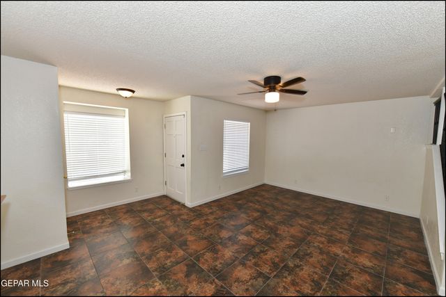 12121 TOWER HILL, El Paso, TX 79936