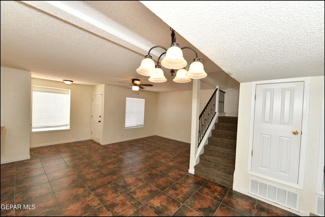 12121 TOWER HILL, El Paso, TX 79936
