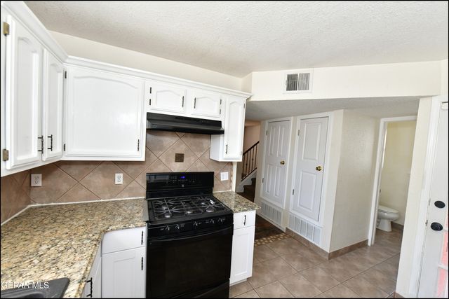 12121 TOWER HILL, El Paso, TX 79936