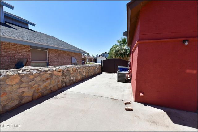 12121 TOWER HILL, El Paso, TX 79936