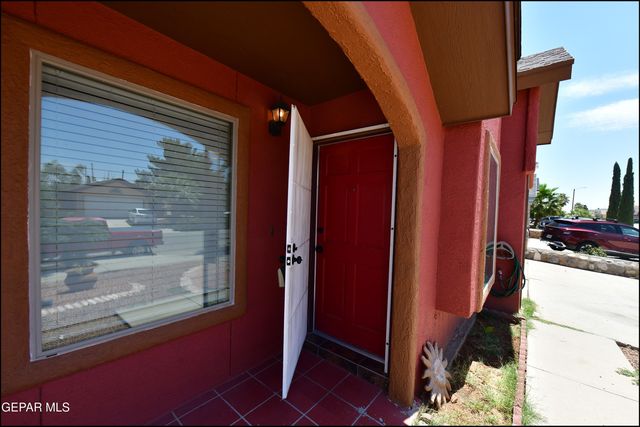 12121 TOWER HILL, El Paso, TX 79936