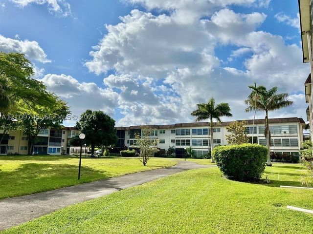 1801 NW 75th Ave 108, Plantation, FL 33313