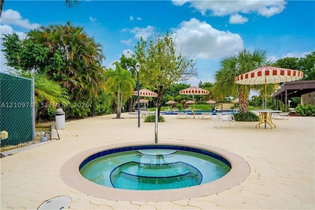 1801 NW 75th Ave 108, Plantation, FL 33313