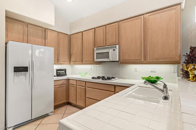 42591 Saladin Drive, Palm Desert, CA 92211