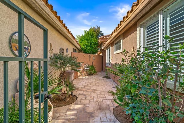 42591 Saladin Drive, Palm Desert, CA 92211