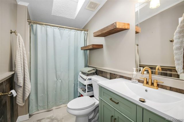 29224 Hidden River, Gibraltar, MI 48173