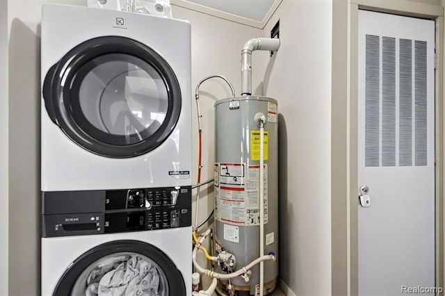 29224 Hidden River, Gibraltar, MI 48173