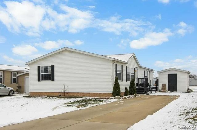 29224 Hidden River, Gibraltar, MI 48173