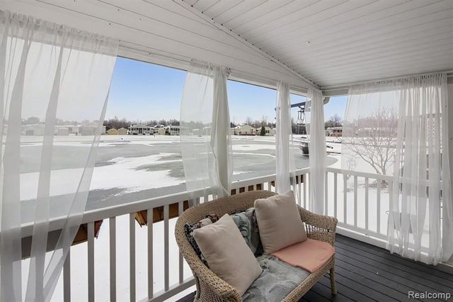 29224 Hidden River, Gibraltar, MI 48173