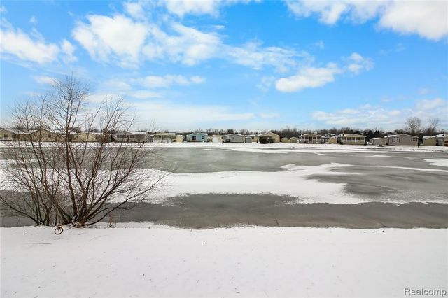 29224 Hidden River, Gibraltar, MI 48173