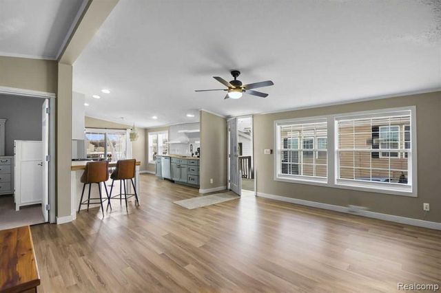 29224 Hidden River, Gibraltar, MI 48173